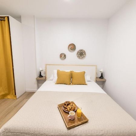 Moonkey - Apto. Albeniz, Con Acogedor Patio Alicante Kültér fotó