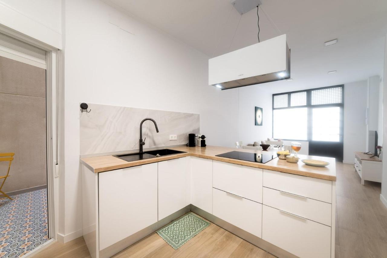 Moonkey - Apto. Albeniz, Con Acogedor Patio Alicante Kültér fotó