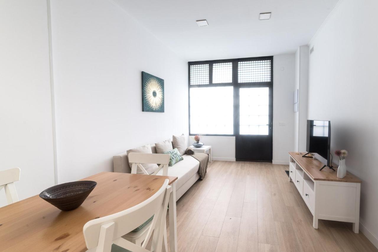 Moonkey - Apto. Albeniz, Con Acogedor Patio Alicante Kültér fotó